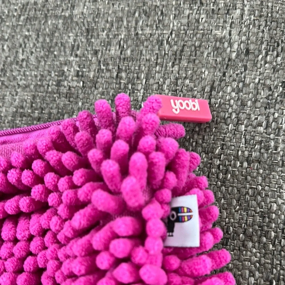 Yoobi Pink Textured Pencil Pouch